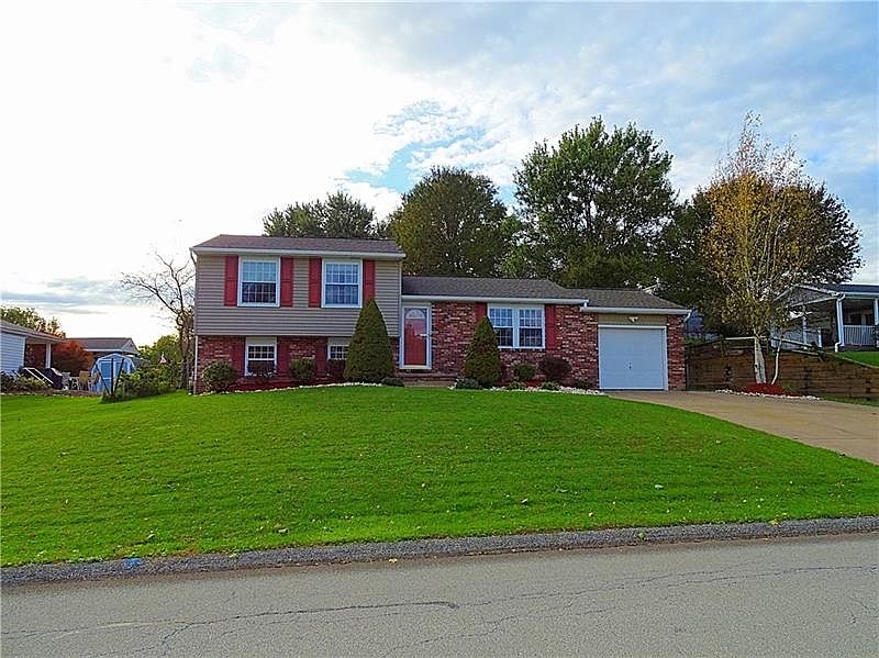 1st image of 212 212 Farmbrook Dr