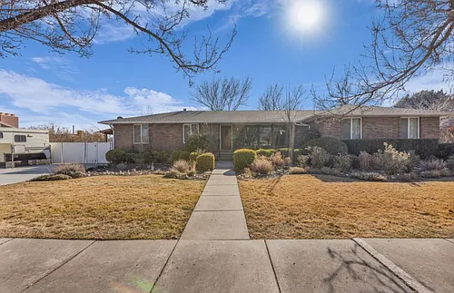 2321 W Harvest Ln Photo 1