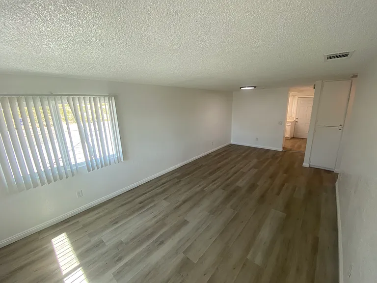 1121 Barstow Rd #C — Photo 14