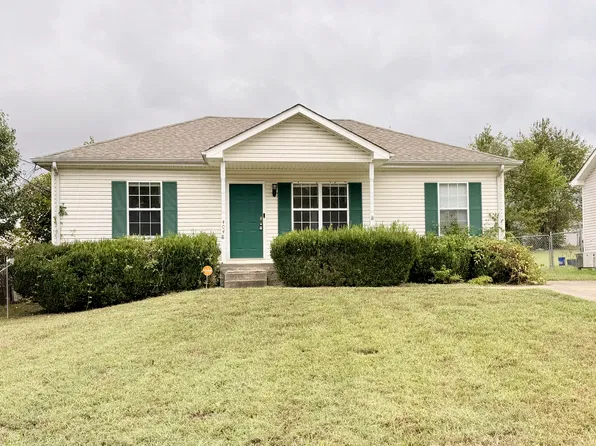 404 Cranklen Cir, Clarksville, TN 37042