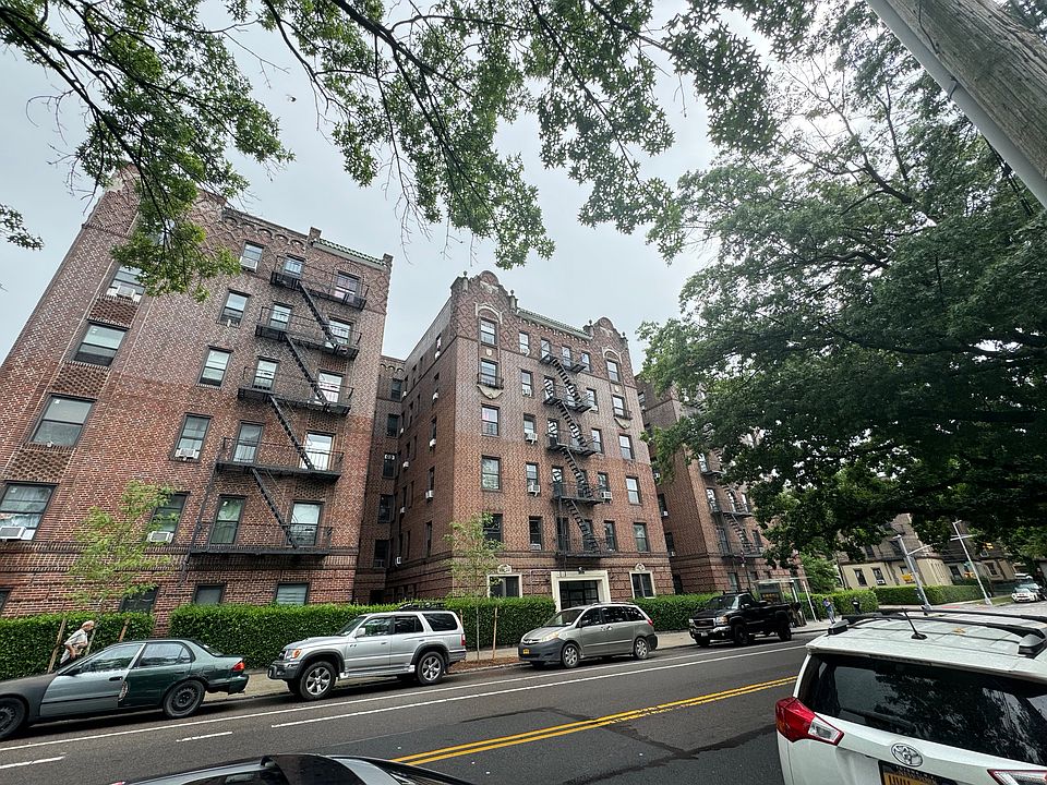 1st image of 157-11 Sanford Ave #D8