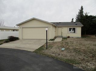 1640 NE 6th St, Redmond, OR