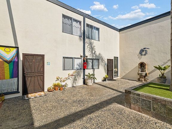 5th image of 320 S Prospect Ave #1111-09