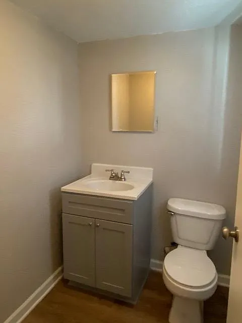 2 bed, 1.5 bath, 950 sqft, $975 — Photo 3