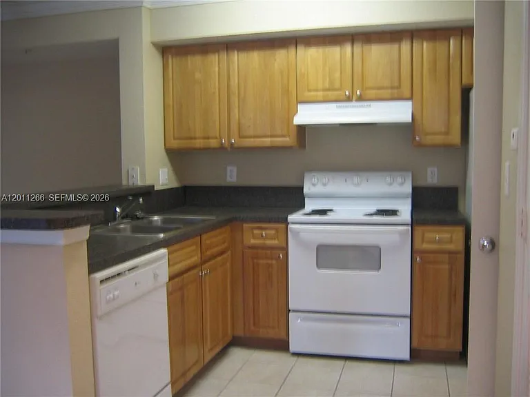 15035 Michelangelo Blvd #103 — Photo 4