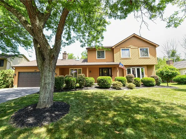 114 Willowood Dr, Rochester, NY 14612