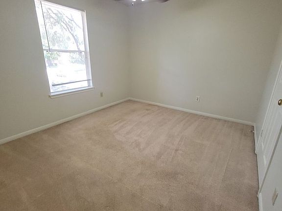 5th image of 3702 Landon Park Dr