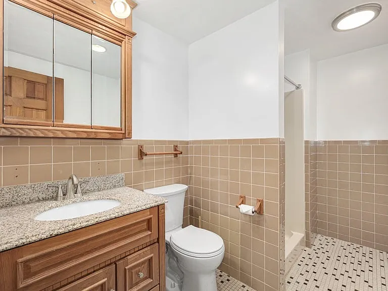 90 E Main St #1 — Photo 19