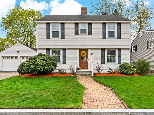 181 Don Ave E, Rumford, RI 02916
