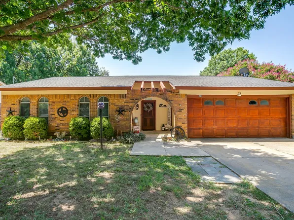 731 NW Wood St, Burleson, TX 76028
