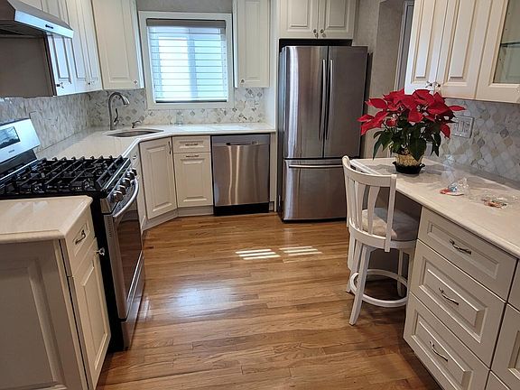 3rd image of 40-39 203rd St #1