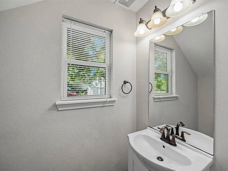 1123 Runneburg Rd — Photo 18