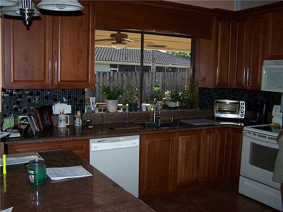 4th image of 5221 Hawkes Bluff Ave