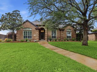1404 Chaucer Dr, Cleburne, TX 76033