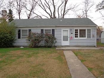2nd image of 1808 Somerville Dr