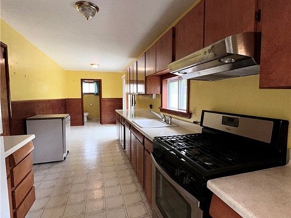 4th image of 8211 Marianna Blvd