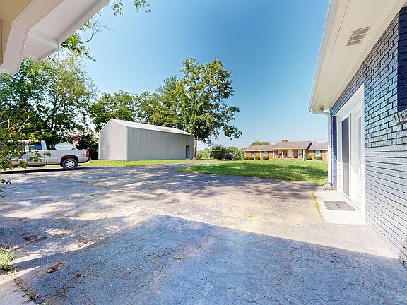 3rd image of 335 River View Dr