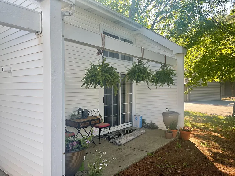 1333 Red Tail Hawk Ct — Photo 4