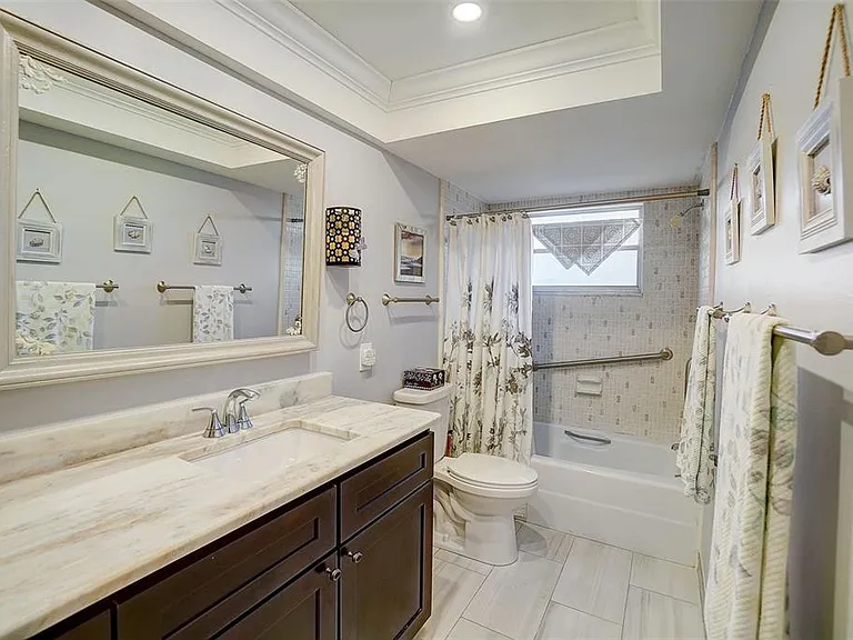 5108 Brittany Dr S #205 — Photo 23