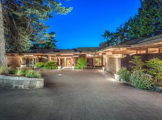 5363 Kew Cliff Rd, West Vancouver, BC V7W1M3