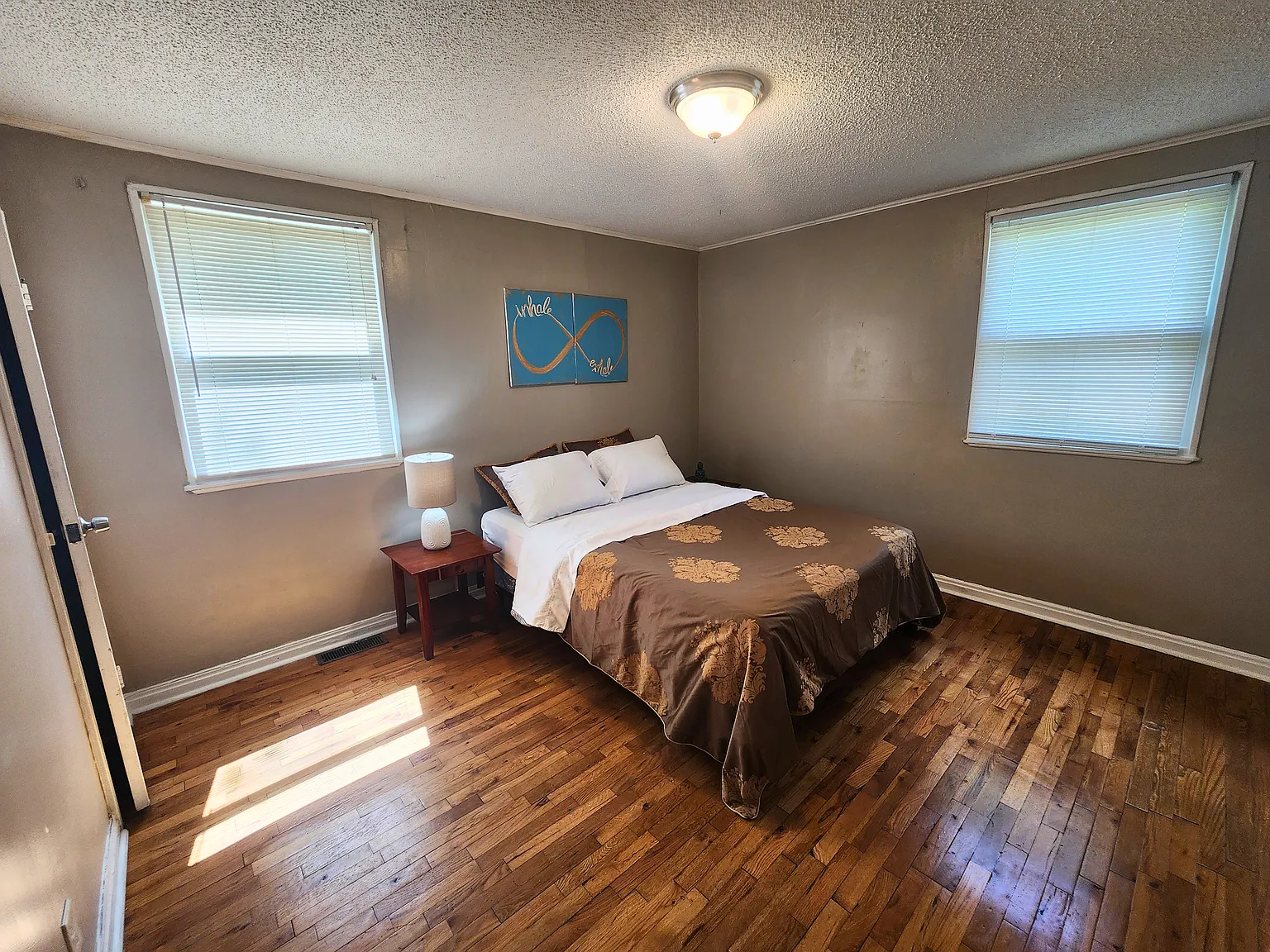 2 bed, 800 sqft, $1,595 — Photo 3
