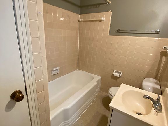 3rd image of 522 E Jennings St #522