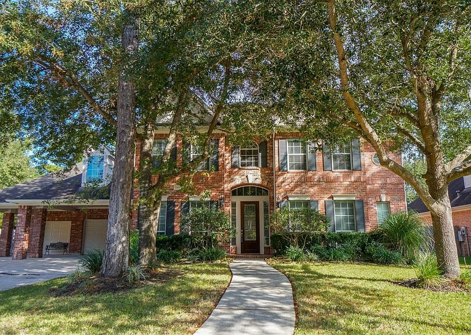 Welcome to 15606 Kellan Court!