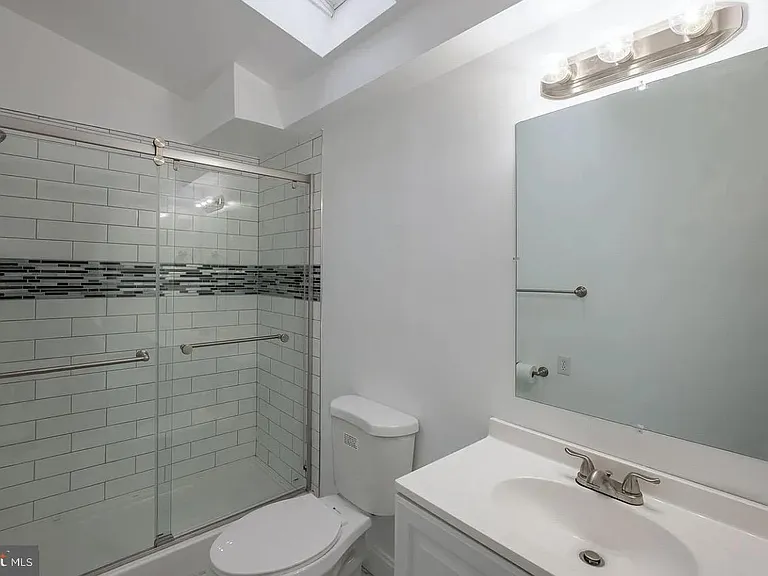 7 North St #2211 — Photo 12