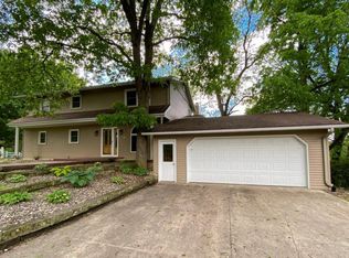 1808 N Federal St, Hampton, IA 50441