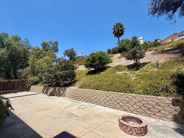 3366 Waterford Dr — Photo 17