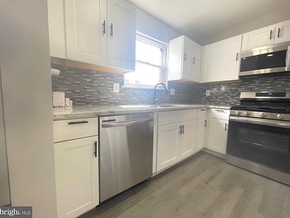 3rd image of 240 N Monroe St