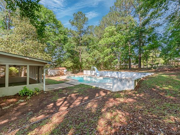 4th image of 413 Springdale Dr