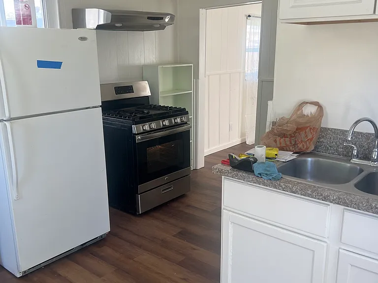 13216 McKinley Ave — Photo 27