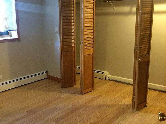 3rd image of 5735 N Magnolia Ave Basement E