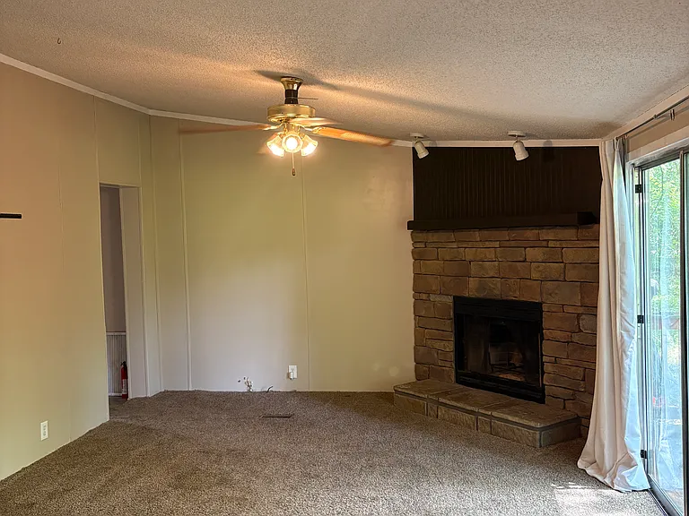 212 Mills Dr — Photo 11