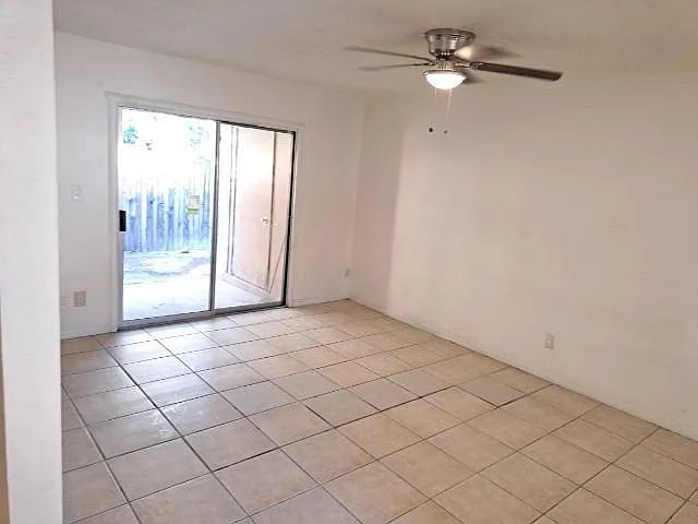 5122 N 22nd Ave #6 — Photo 3