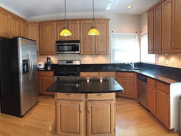 5th image of 1549 Christiana Dr