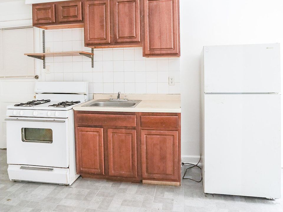 1st image of 5935 N Northwest Hwy APT 324