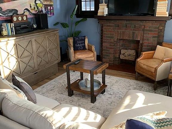 2nd image of 3150 Markbreit Ave #2