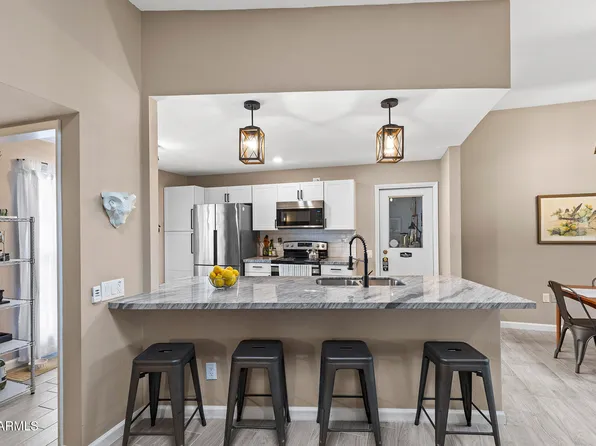 10333 W HIGHWOOD Lane, Sun City, AZ 85373