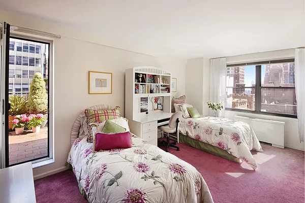 Sold by Stribling | media 6