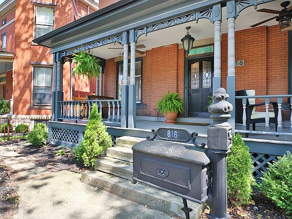 2nd image of 816 Franklin Ave