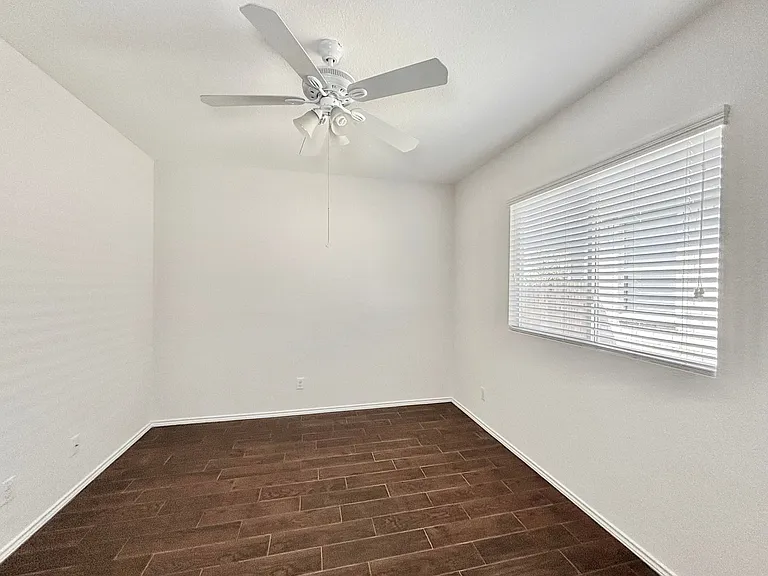 726 Silverado Way — Photo 14