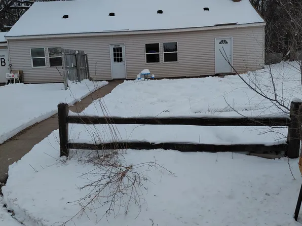 15135 Round Lake Blvd NW APT C, Andover, MN 55304