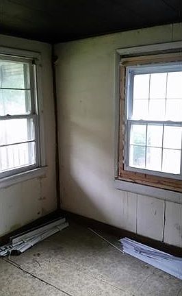 4th image of 1427 Minefee St
