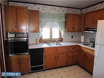 4th image of 1105 Ipswich Dr