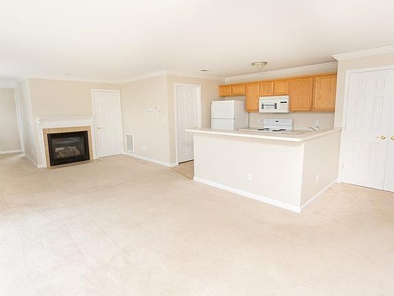 2nd image of 1590 Southwestern Blvd APT 3