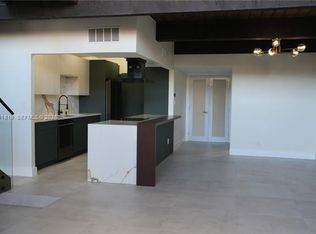 701 E Coco Plum Cir #Townhouse 8, Fort Lauderdale, FL 33324