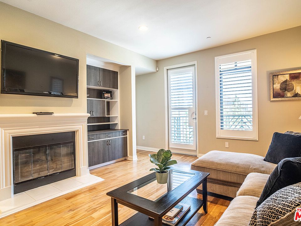 1st image of 5625 Crescent Park W APT 323