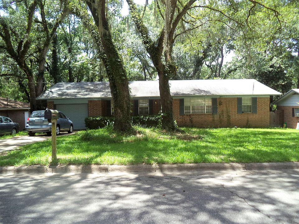 1st image of 2320 Vincent Dr